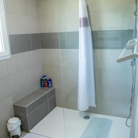 Villa Familiale Avec Piscine Au Cres Proche Montpellier *